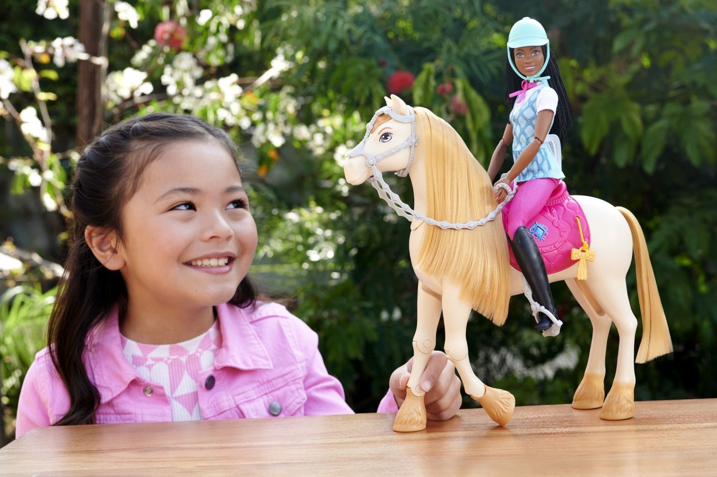 Barbie mysteries calut cu sunete si accesorii - Publisol.ro
