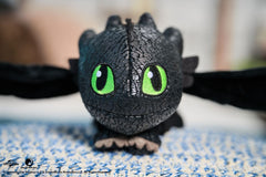 Cum sa iti dresezi dragonul, Hug si Glide, Figurina Dragon Toothless - Publisol.ro