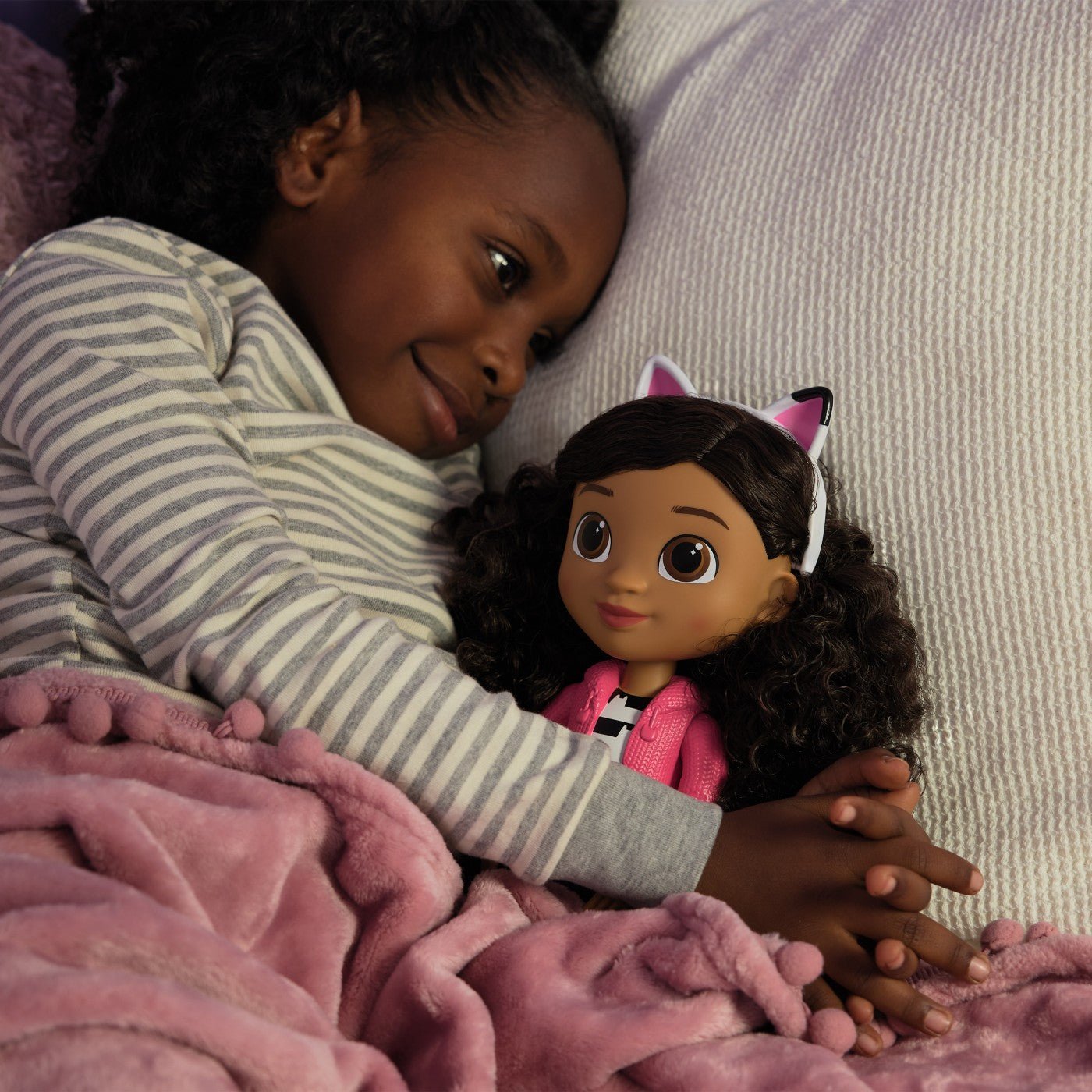 Gabbys Dollhouse papusa Gabby 33 cm - Publisol.ro