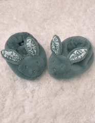 Iepuras Doudou - Set Botosei si Jucarie de Plus, verde - Doudou et Compagnie - Publisol.ro