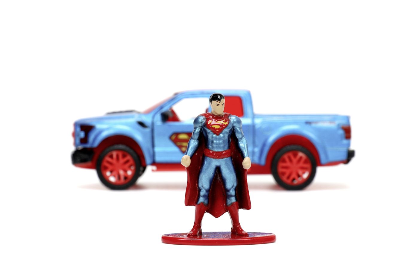 Jada DC set figurina metalica Superman si masinuta 2017 Ford f 150 Raptor scara 1:32 - Publisol.ro