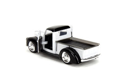 Jada Disney Mickey Mouse masinuta metalica Ford Pickup 1941 scara 1:32 - Publisol.ro