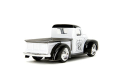 Jada Disney Mickey Mouse masinuta metalica Ford Pickup 1941 scara 1:32 - Publisol.ro