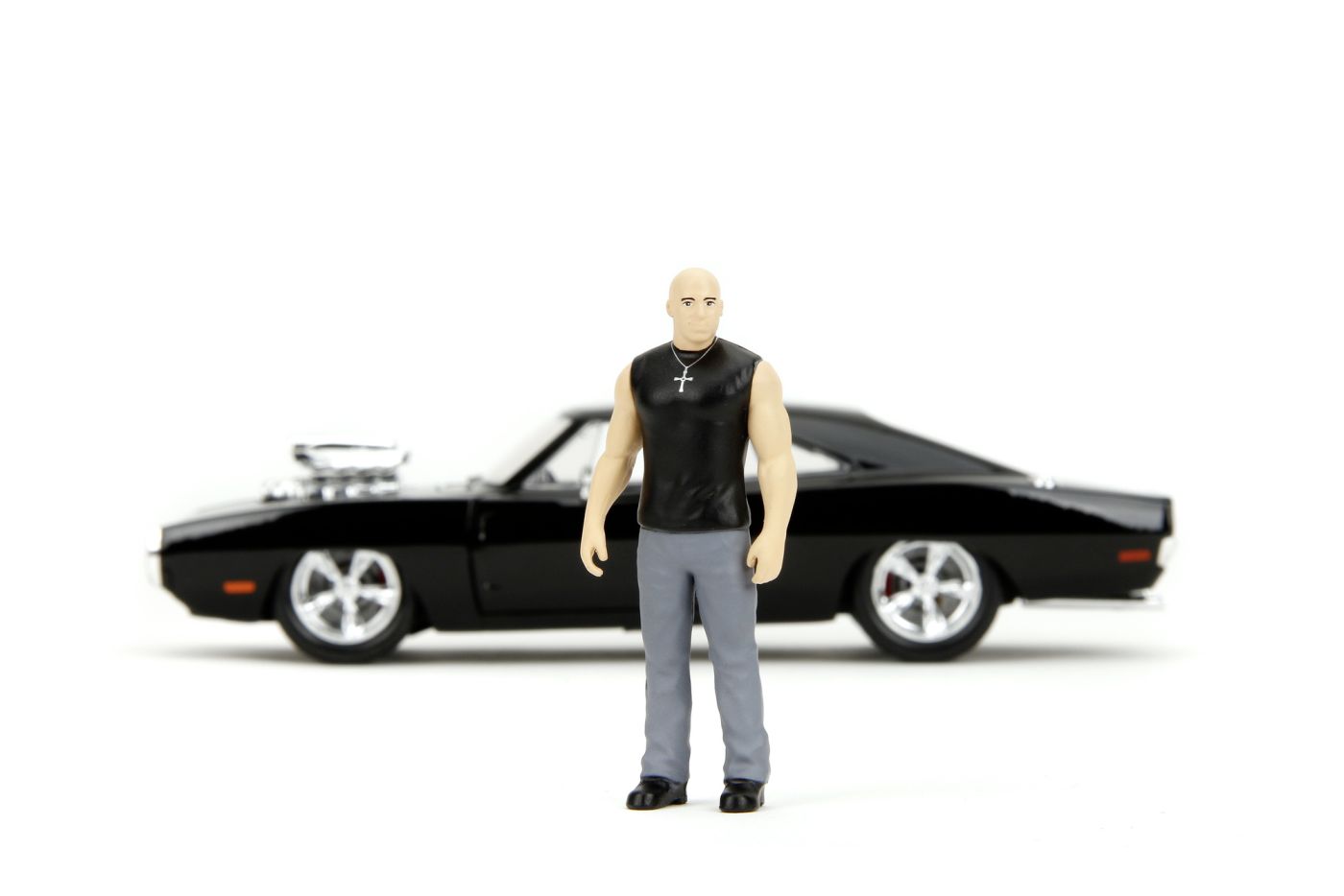 Jada Fast & Furious set figurina Dom si masinuta metalica Dodge Charger 1970 scara 1 la 24 - Publisol.ro
