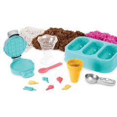 Kinetic Sand set inghetata si prajiturele colorate si parfumate - Publisol.ro