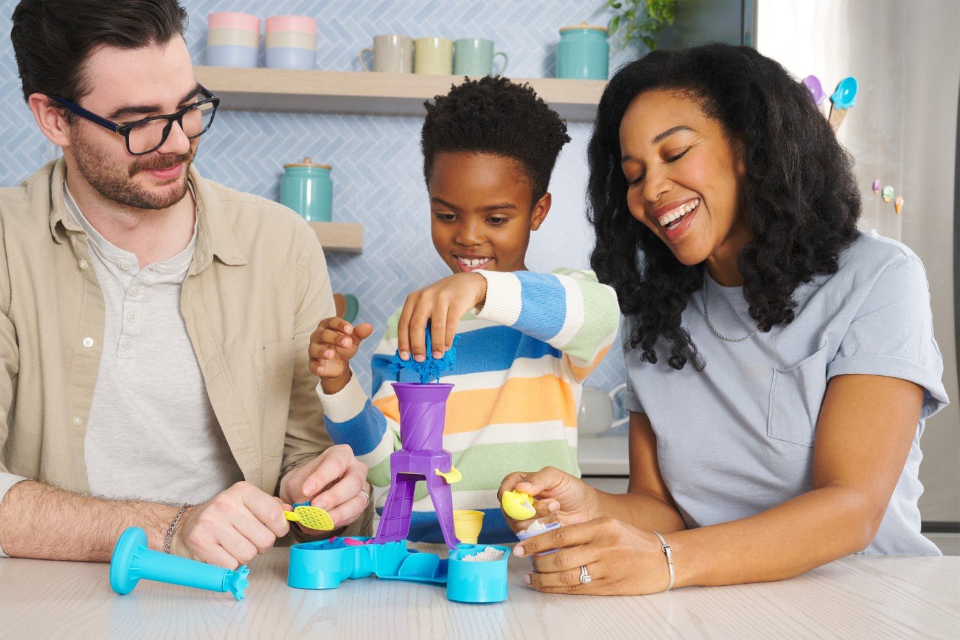 Kinetic sand statia de servire , Spin Master - Publisol.ro