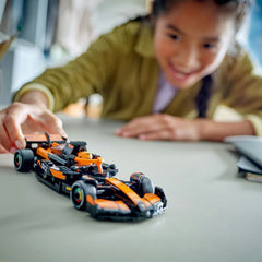 Lego Speed champions masina de curse F1 Mclaren 77251 - Publisol.ro