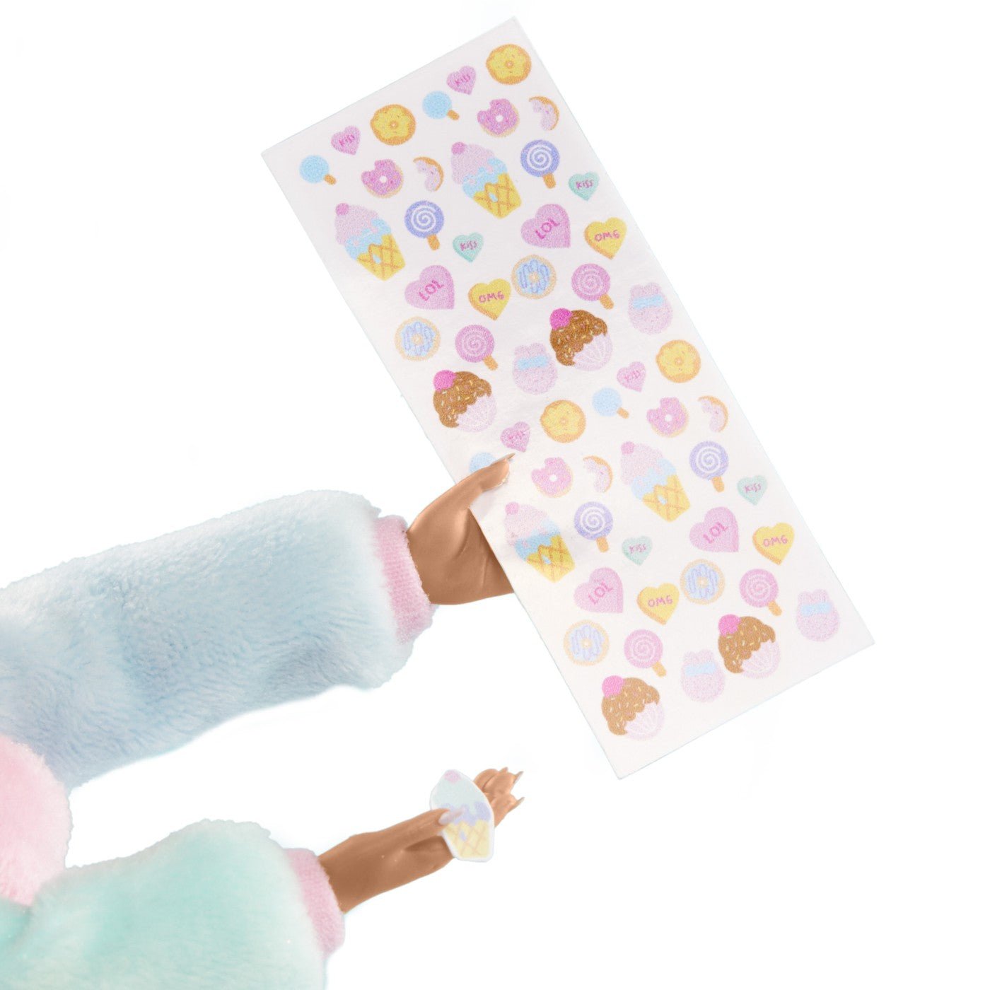 L.o.l. surprise! omg Sweet nails candylicious sprinkles shop set papusa cu accesorii - Publisol.ro