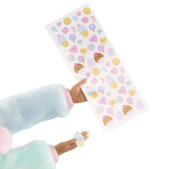 L.o.l. surprise! omg Sweet nails candylicious sprinkles shop set papusa cu accesorii - Publisol.ro