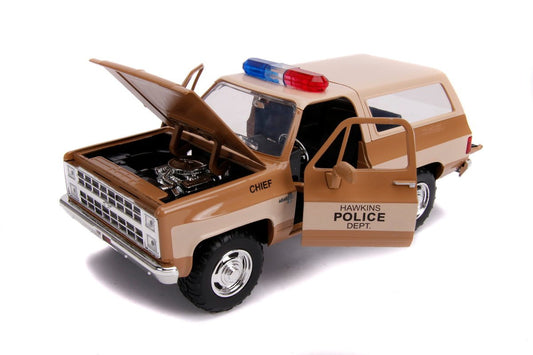 Macheta metalica 1980 chevy police k5 scara 1 la 24, Simba - Publisol.ro