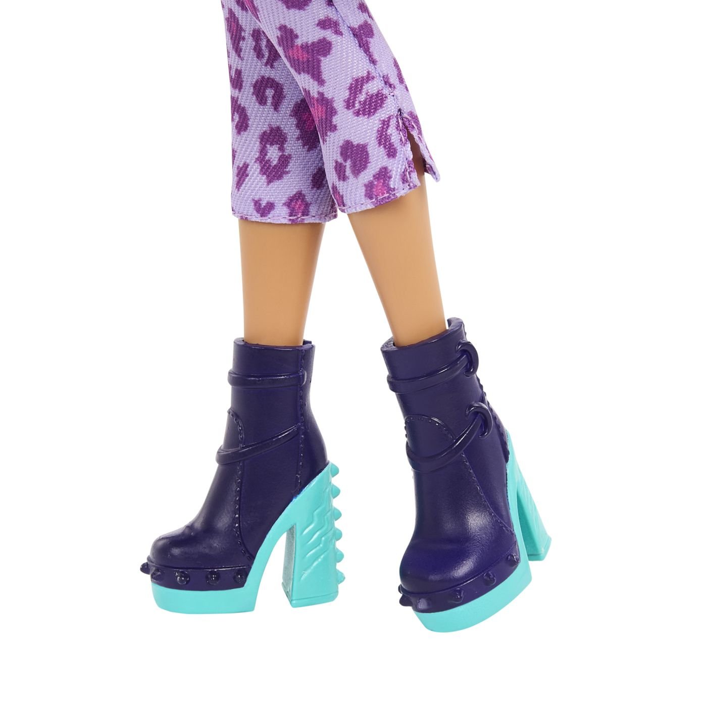 Monster high papusa Clawdeen Wolf si Catelul Crescent - Publisol.ro