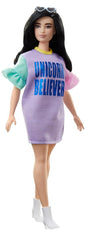 Papusa Barbie fashionista cu rochita unicorn believer - Publisol.ro