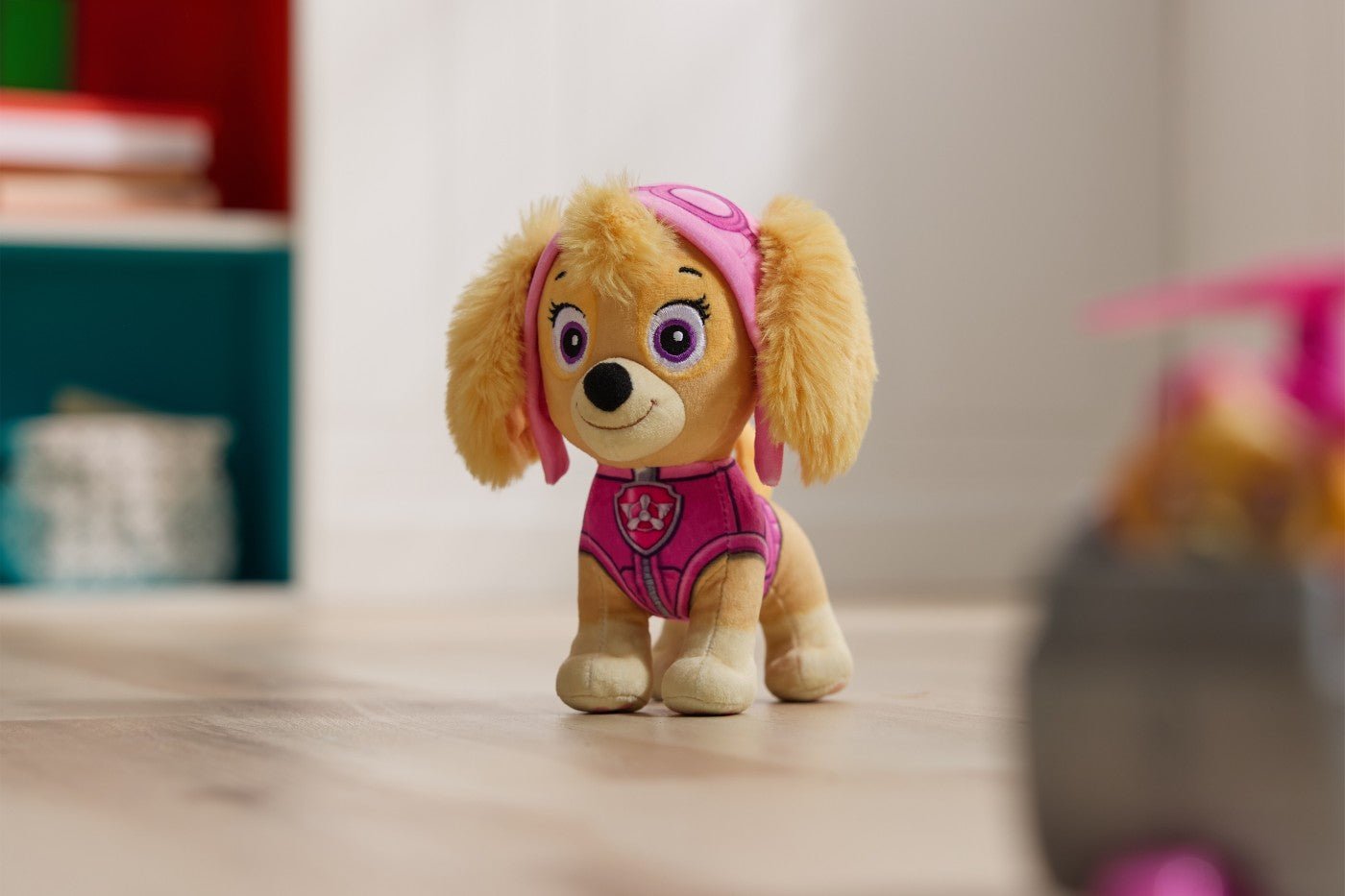 Patrula catelusilor jucarie de plus skye 17 cm - Publisol.ro