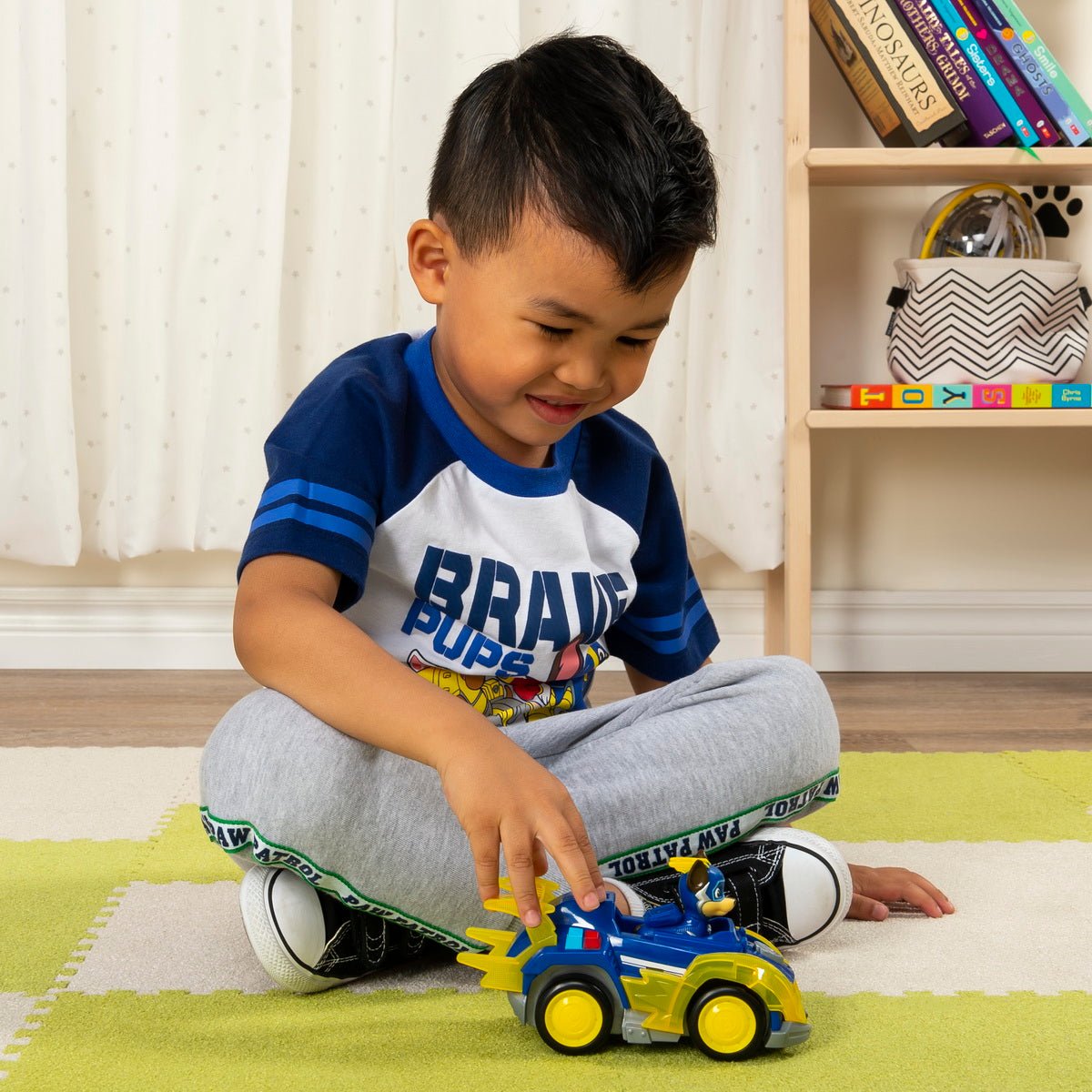 Patrula catelusilor super eroul chase cu masina de politie - Publisol.ro