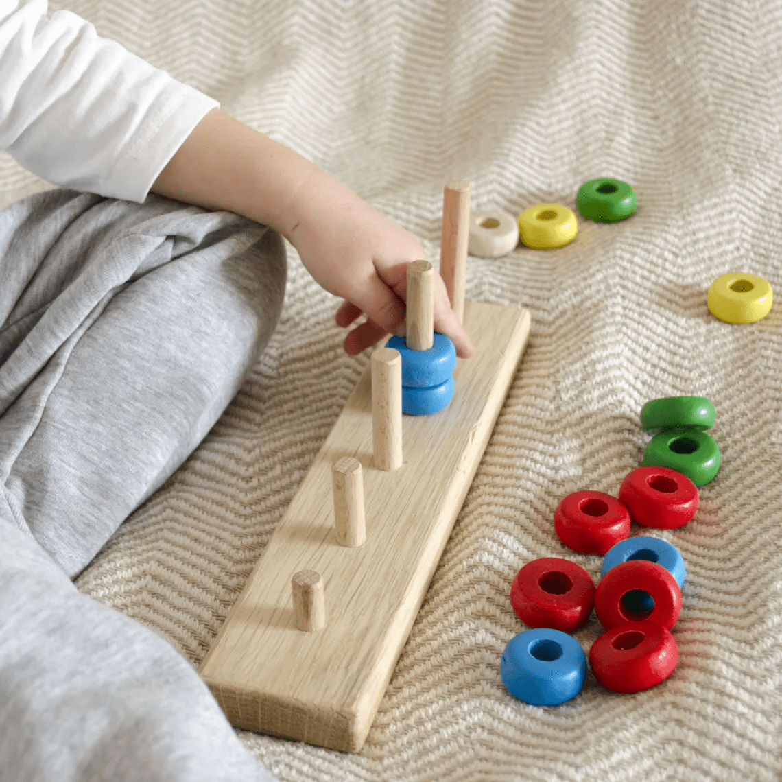 Piramida de numarare din lemn, 16 piese - Igroteco - Publisol.ro