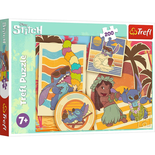 Puzzle Trefl 200 Stitch la plaja cu lilo si Stitch - Publisol.ro