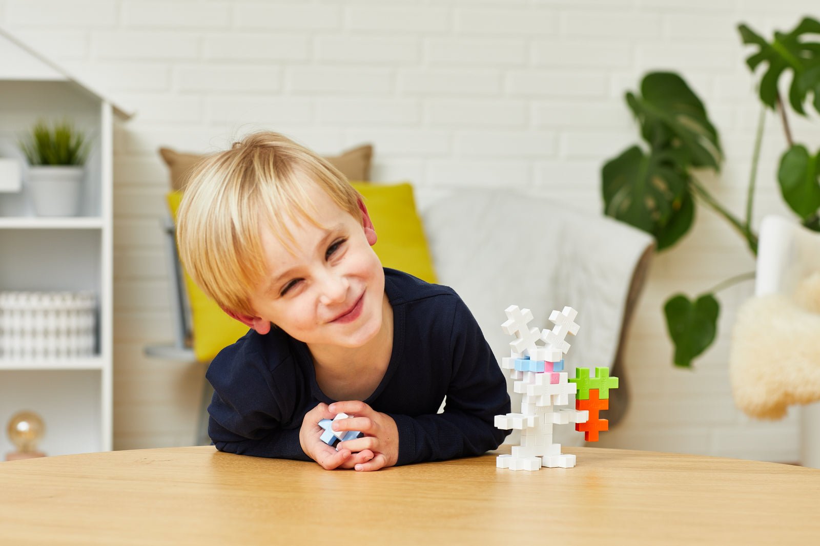 Set constructie Plus - Plus, tub 15 piese mari, Iepure - Plus Plus - Publisol.ro