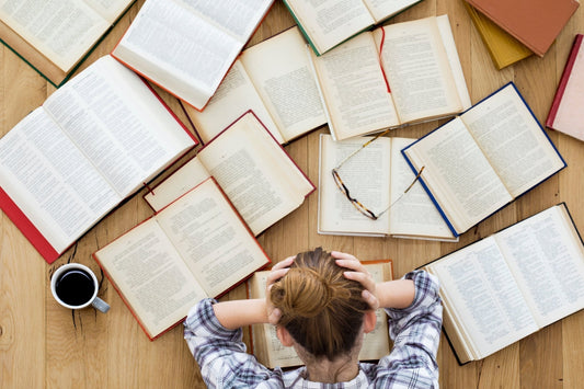 Ce este genul Liric - Definiție, trăsături și exemple de opere pentru Evaluare Națională și Bac - Publisol.ro