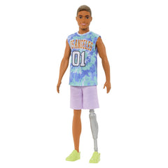 Barbie papusa baiat fashionistas saten cu un picior cu proteza, Mattel - Publisol.ro