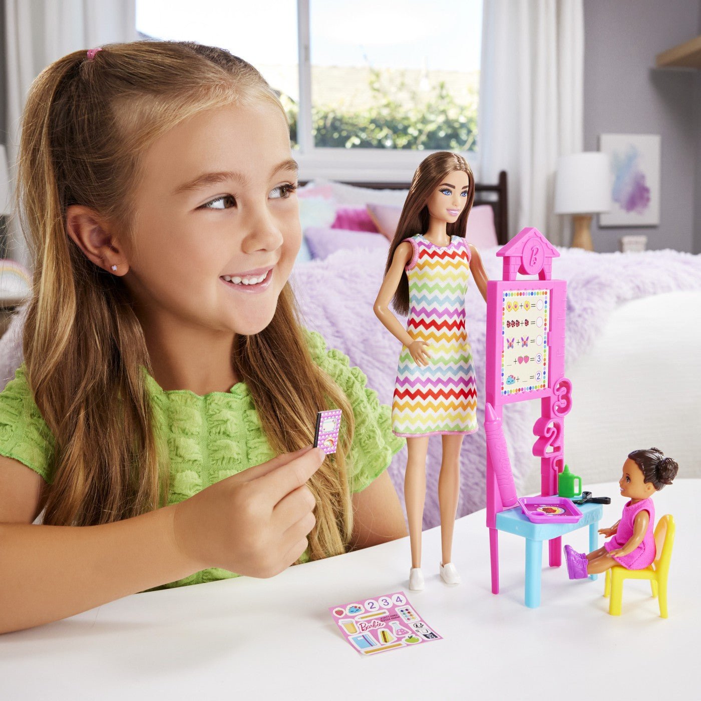Barbie set de joaca papusa Barbie satena face cariera profesoara - Publisol.ro