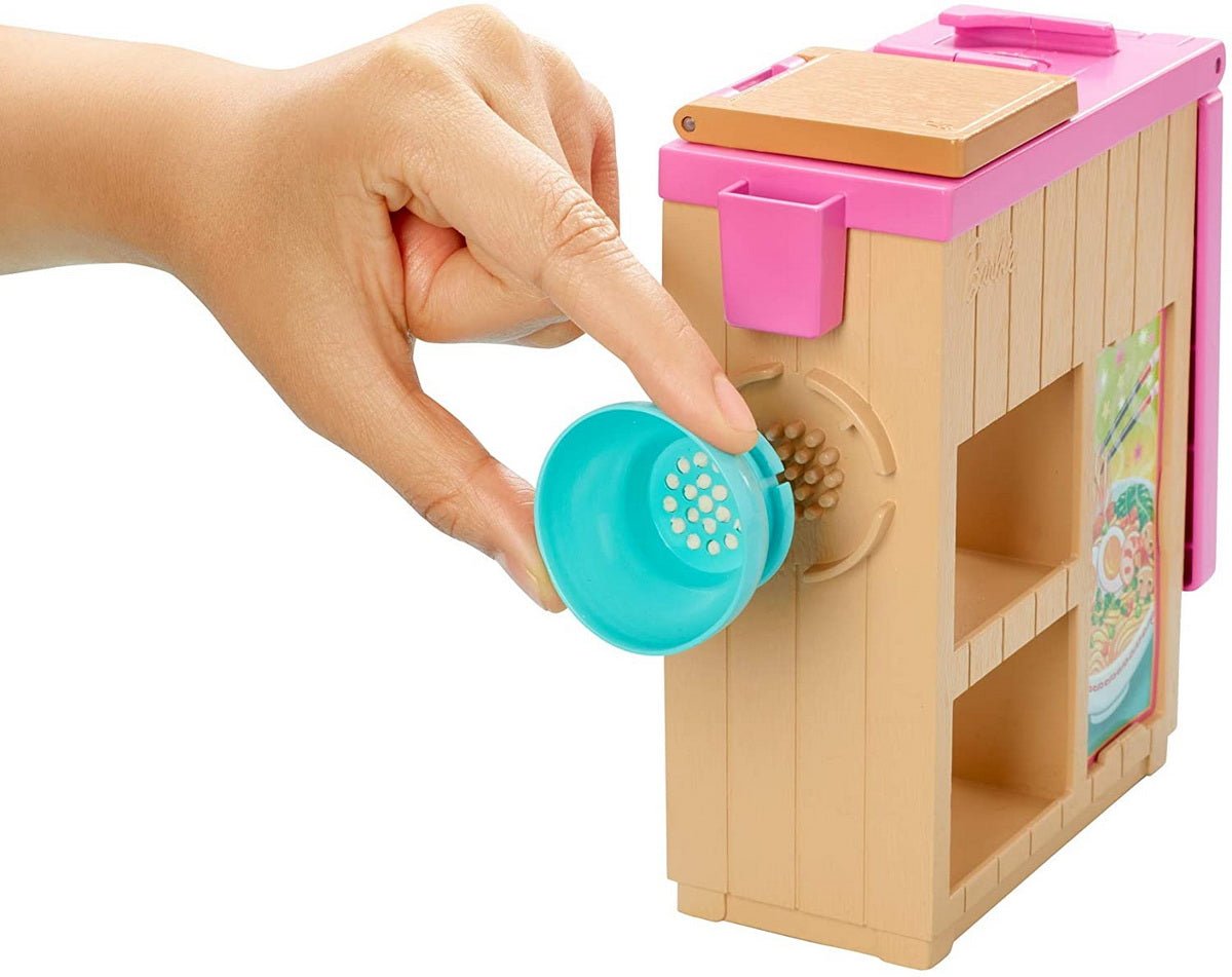 Barbie set de joaca pregateste noodles - Publisol.ro