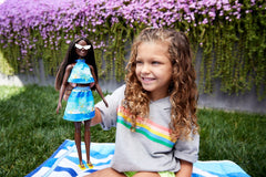 Barbie travel papusa barbie aniversare 50 de ani malibu bruneta, Mattel - Publisol.ro