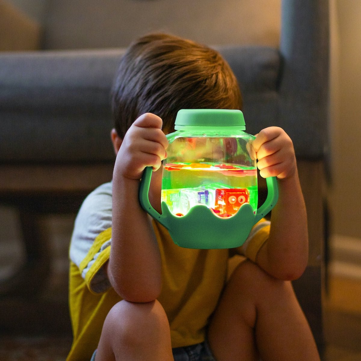 Borcan pentru joaca senzoriala, verde - Glo Pals - Publisol.ro