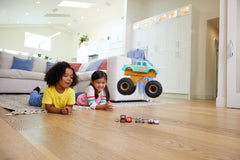 Cars masinuta de teren circus stunt ivy , Mattel - Publisol.ro