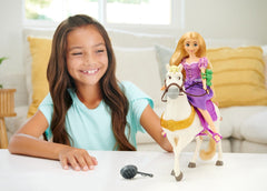 Disney princess set papusa rapunzel si calul maximus, Mattel - Publisol.ro