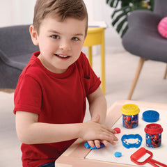 Galetusa cu 4 borcanase de plastilina si accesorii de modelat spiderman, AS - Publisol.ro