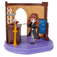 Harry potter set lumea vrajilor sala de clasa, Spin Master - Publisol.ro