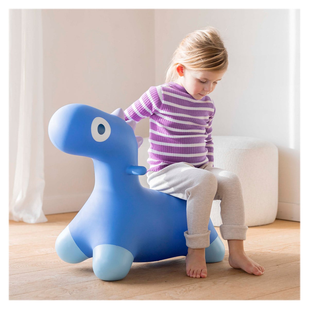 Hoppi Dino, dinozaur gonflabil saltaret, albastru, Quut Toys - Publisol.ro