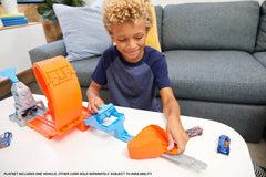 Hot wheels circuit rapid cu lansator pentru cascadorii si masinuta exclusiva, Mattel - Publisol.ro
