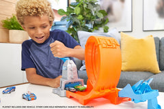 Hot wheels circuit rapid cu lansator pentru cascadorii si masinuta exclusiva, Mattel - Publisol.ro