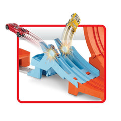 Hot wheels circuit rapid cu lansator pentru cascadorii si masinuta exclusiva, Mattel - Publisol.ro