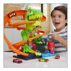 Hot wheels city set statia de pompieri si batalia cu trex, Mattel - Publisol.ro