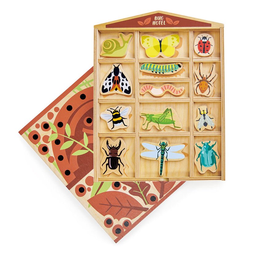 Hotelul de insecte, din lemn premium - The Bug Hotel - 14 piese - Tender Leaf Toys - Publisol.ro