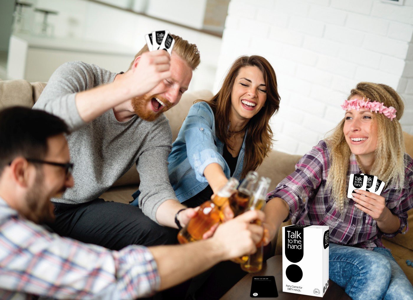 Joc de societate talk to the hand in limba romana - Publisol.ro