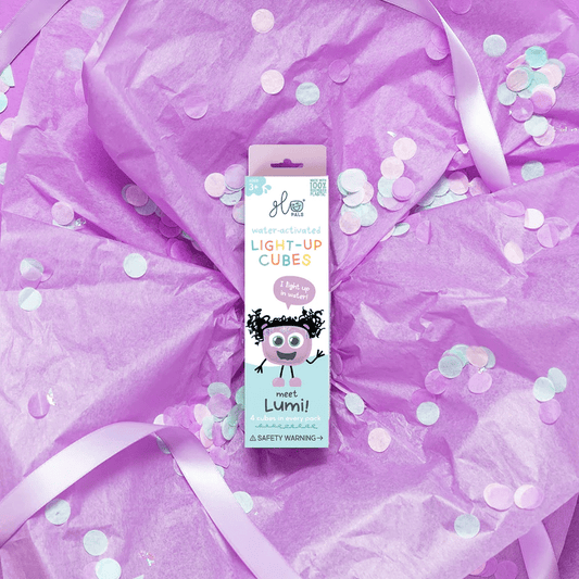 Jucarie senzoriala luminoasa Lumi - Glo Cube, mov - Glo Pals - Publisol.ro