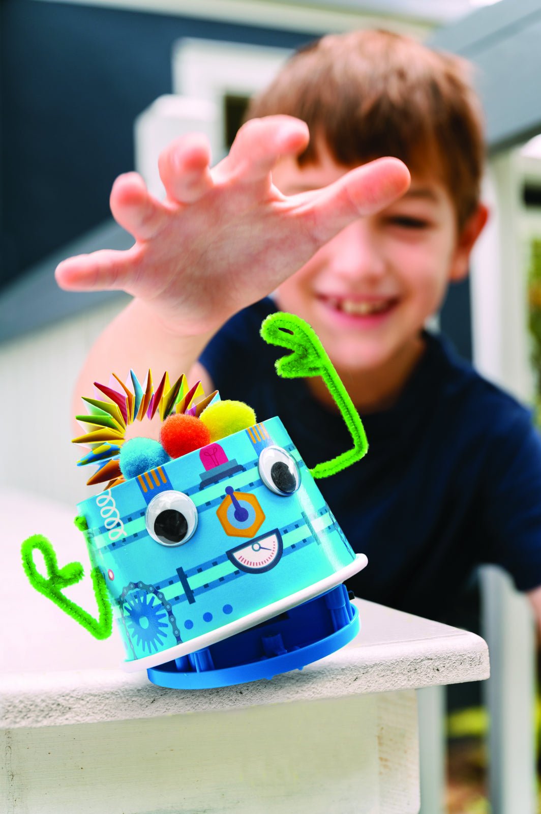 Kit creativ STEM - Robotul din carton, Thinking Kits - 4M - Publisol.ro