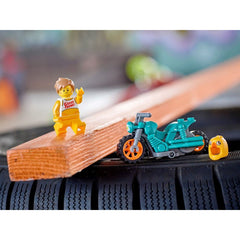 Lego city motocicleta de cascadorii cu gaina 60310, LEGO - Publisol.ro