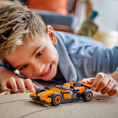 Lego city pilot f1 cu masina de curse mclaren 60442, LEGO - Publisol.ro
