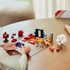 Lego minecraft ambuscada in portalul nether 21255, LEGO - Publisol.ro