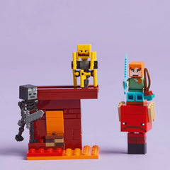 Lego Minecraft batalie deasupra lavei în nether 21266 - Publisol.ro