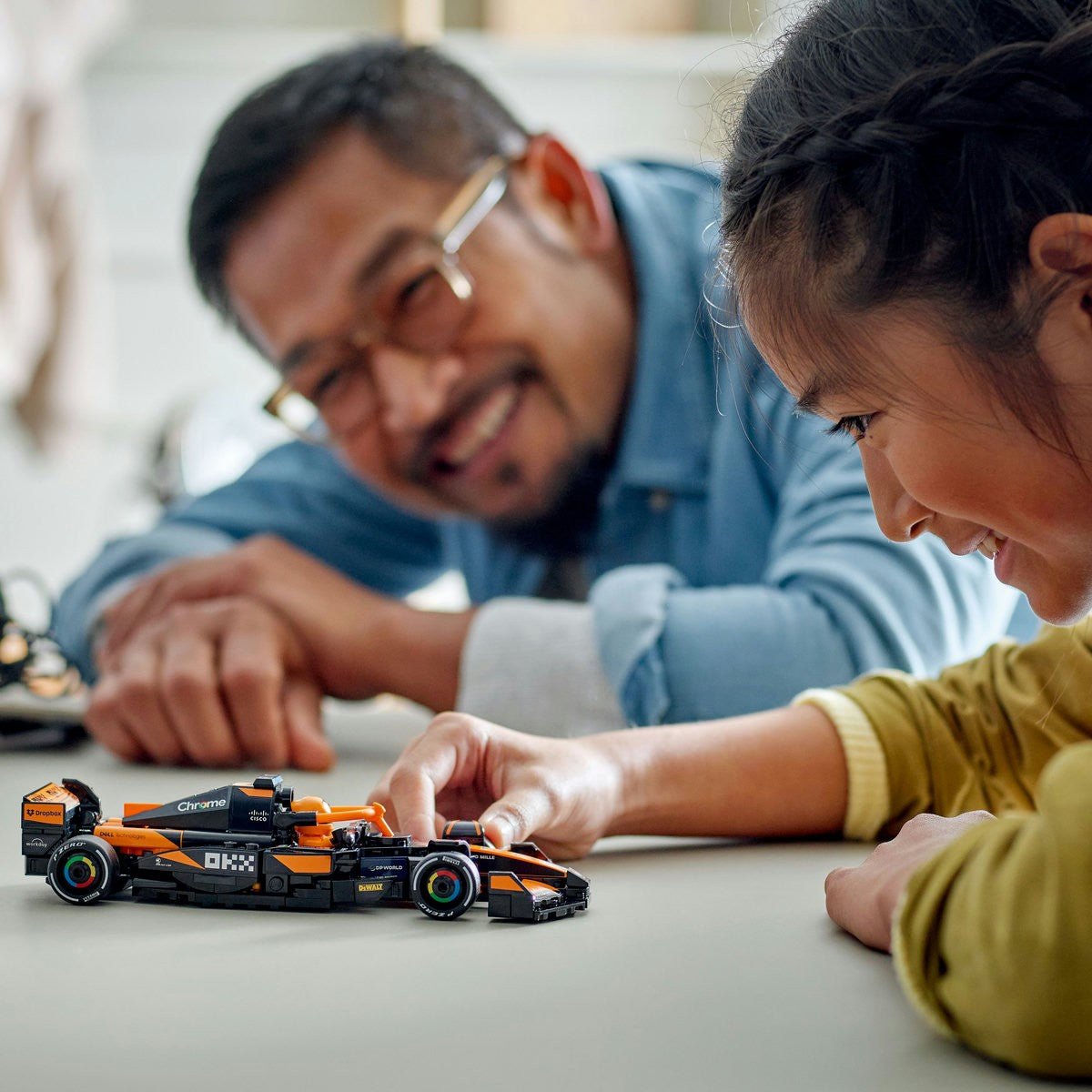 Lego Speed champions masina de curse F1 Mclaren 77251 - Publisol.ro