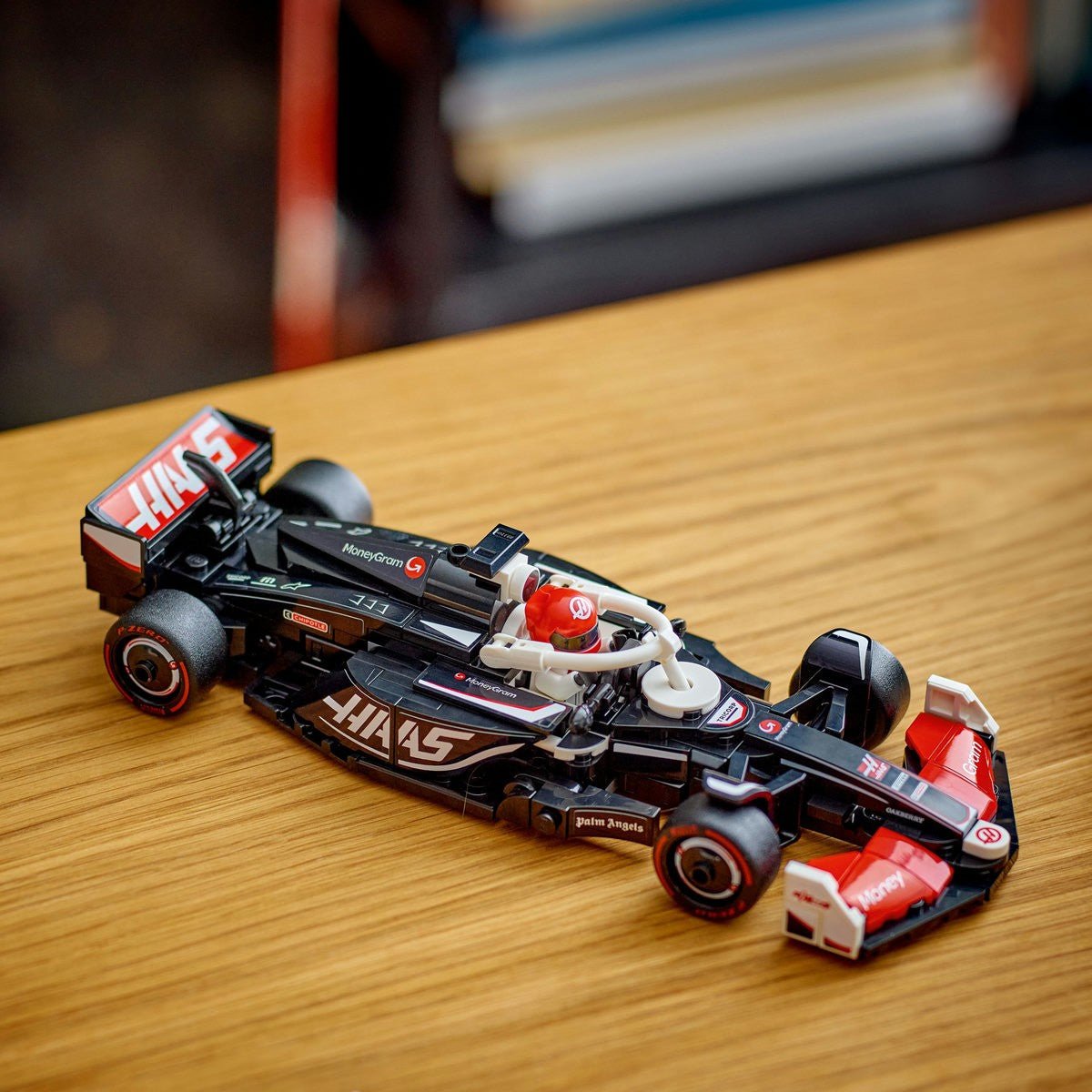 Lego Speed champions masina de curse F1 moneygram haas vf - 24 77250 - Publisol.ro