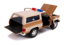 Macheta metalica 1980 chevy police k5 scara 1 la 24, Simba - Publisol.ro