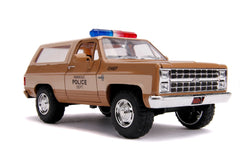 Macheta metalica 1980 chevy police k5 scara 1 la 24, Simba - Publisol.ro