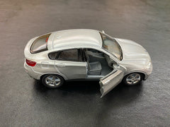 Masinuta metalica bmw x6 13cm scara 1 la 38, KINSMART - Publisol.ro