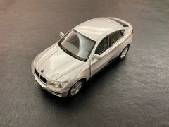 Masinuta metalica bmw x6 13cm scara 1 la 38, KINSMART - Publisol.ro